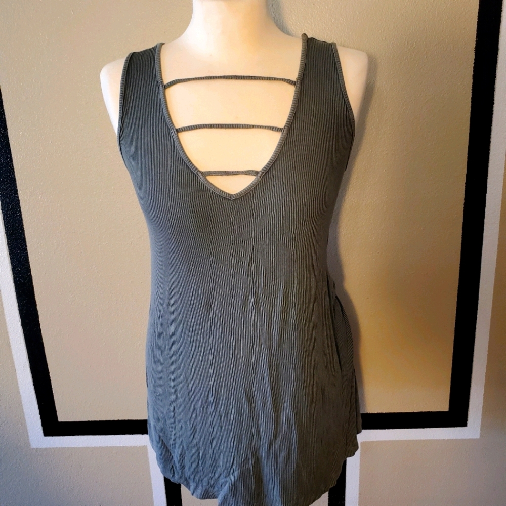Fashionable casual tank!